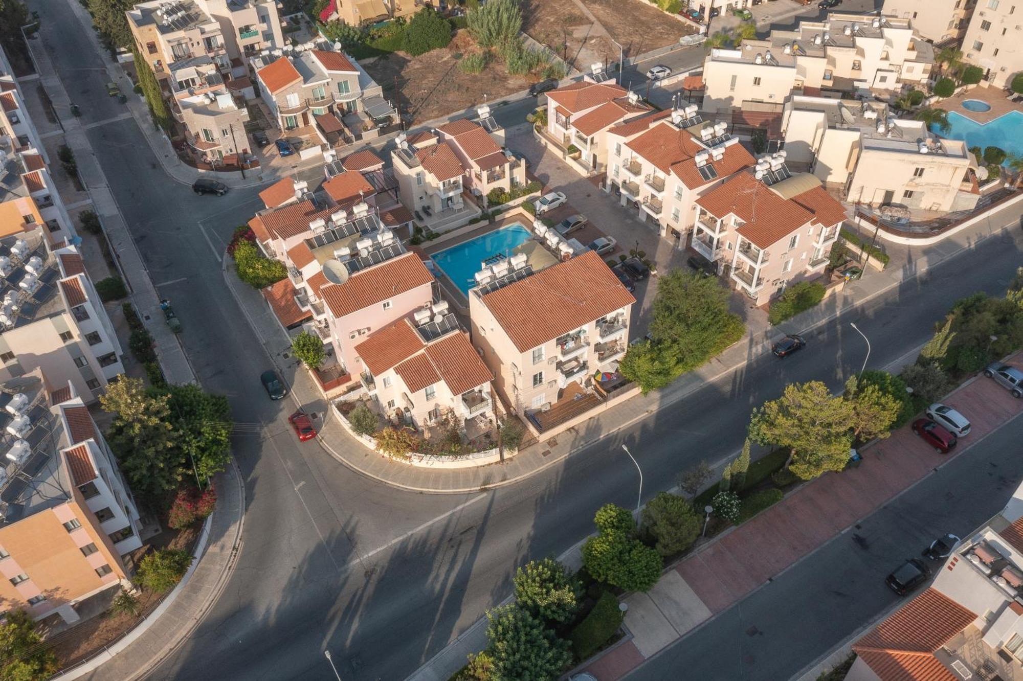 Limnos Gardens Apartment Paphos Exterior photo